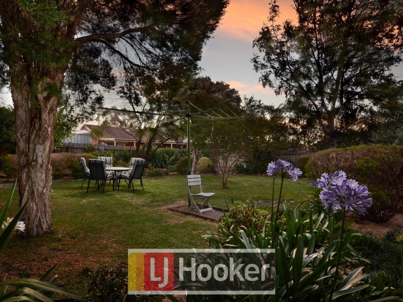 12 Versailles Place, Narre Warren VIC 3805