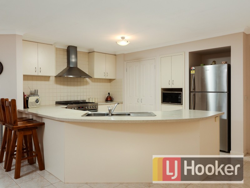 6 Janna Place, Berwick VIC 3806