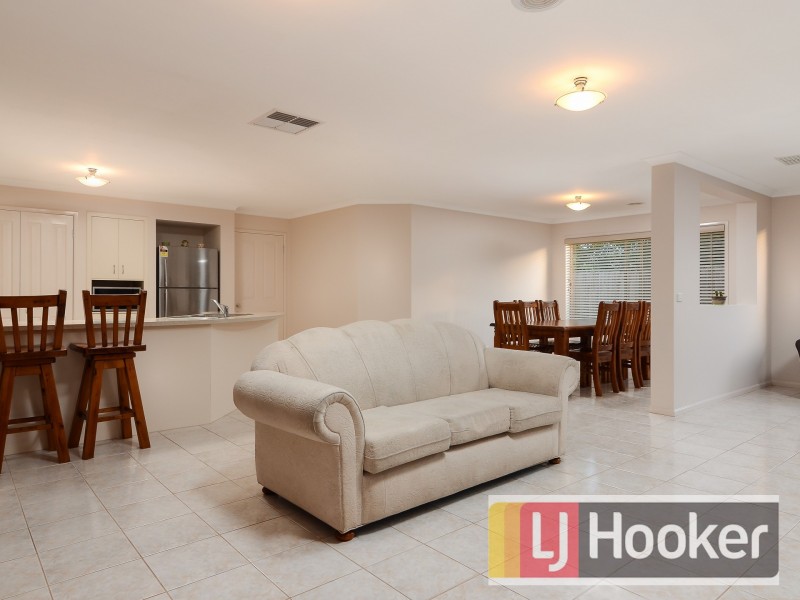 6 Janna Place, Berwick VIC 3806