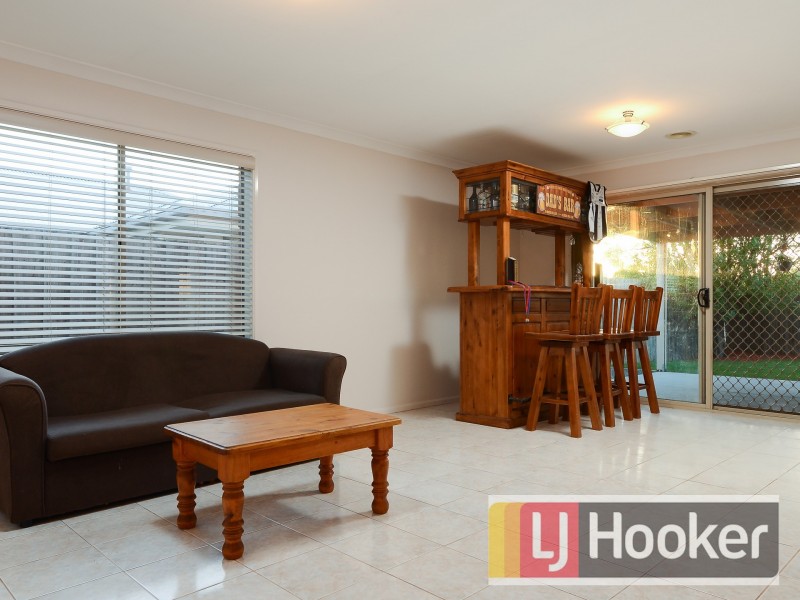 6 Janna Place, Berwick VIC 3806