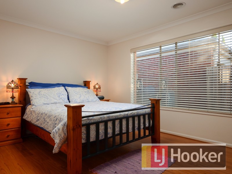6 Janna Place, Berwick VIC 3806