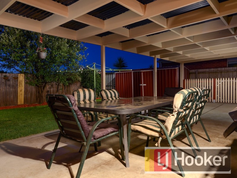 6 Janna Place, Berwick VIC 3806