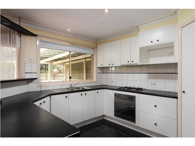 95 Fountain Drive, Narre Warren VIC 3805