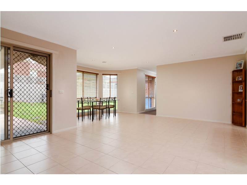 3 Nilufa Court, Hampton Park VIC 3976