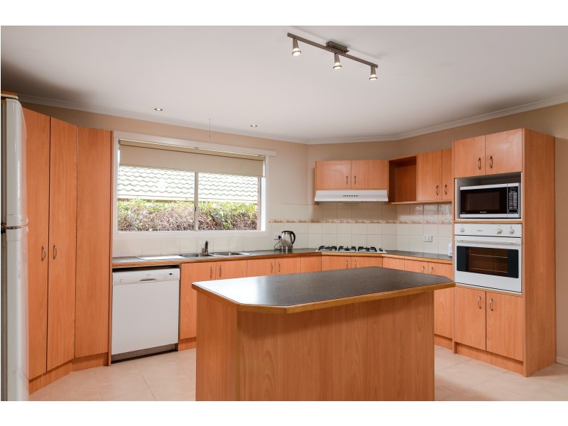3 Nilufa Court, Hampton Park VIC 3976