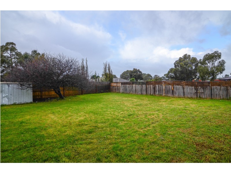 4 Fieldlark Court, Carrum Downs VIC 3201