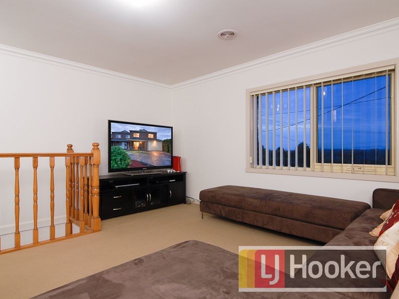 1/4 Ridge Court, Hampton Park VIC 3976