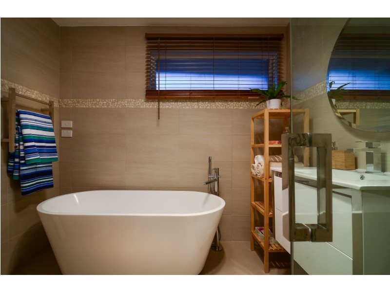 19 Lancaster Avenue, Narre Warren VIC 3805