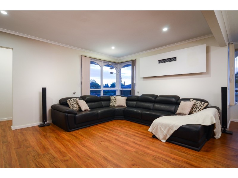 19 Lancaster Avenue, Narre Warren VIC 3805