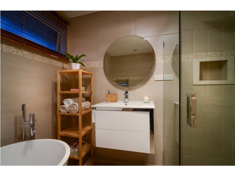 19 Lancaster Avenue, Narre Warren VIC 3805