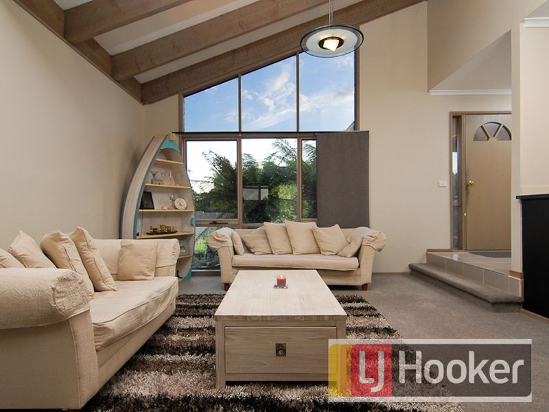 8 Winnie Court, Narre Warren VIC 3805