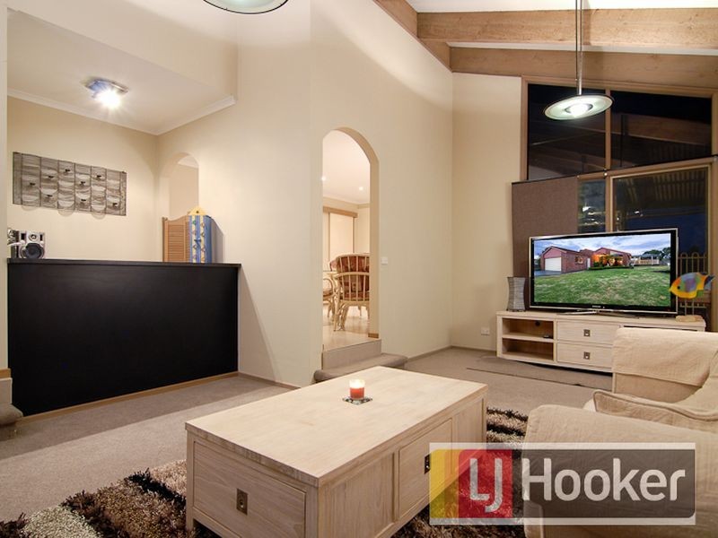 8 Winnie Court, Narre Warren VIC 3805