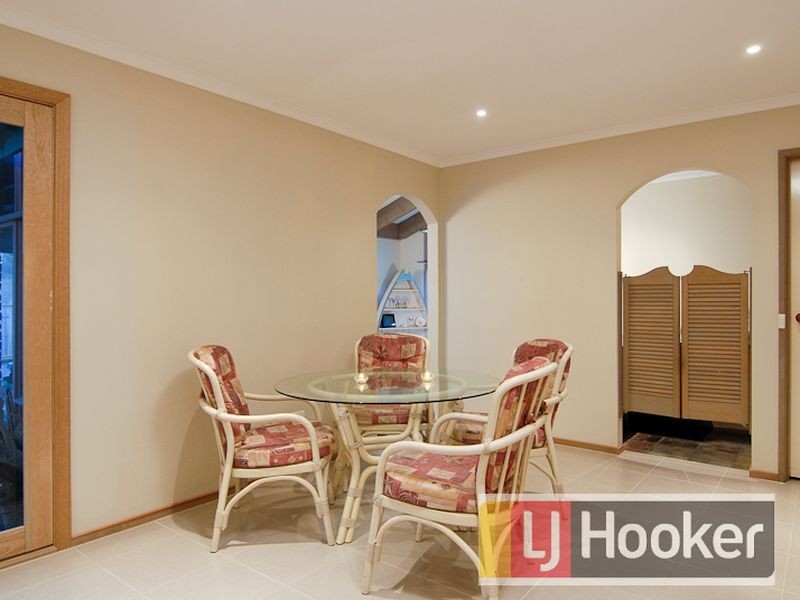 8 Winnie Court, Narre Warren VIC 3805