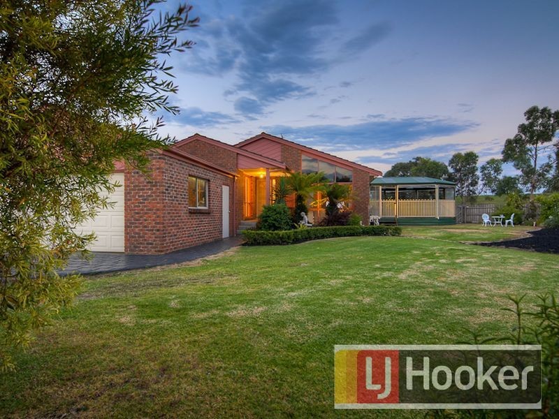 8 Winnie Court, Narre Warren VIC 3805