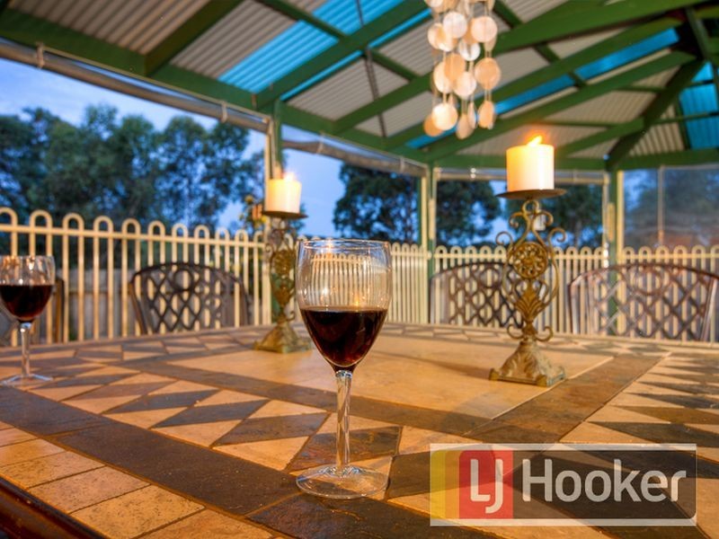 8 Winnie Court, Narre Warren VIC 3805