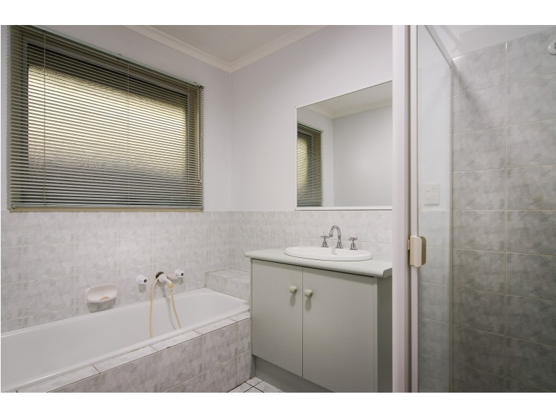 2 Tangerine Drive, Narre Warren South VIC 3805