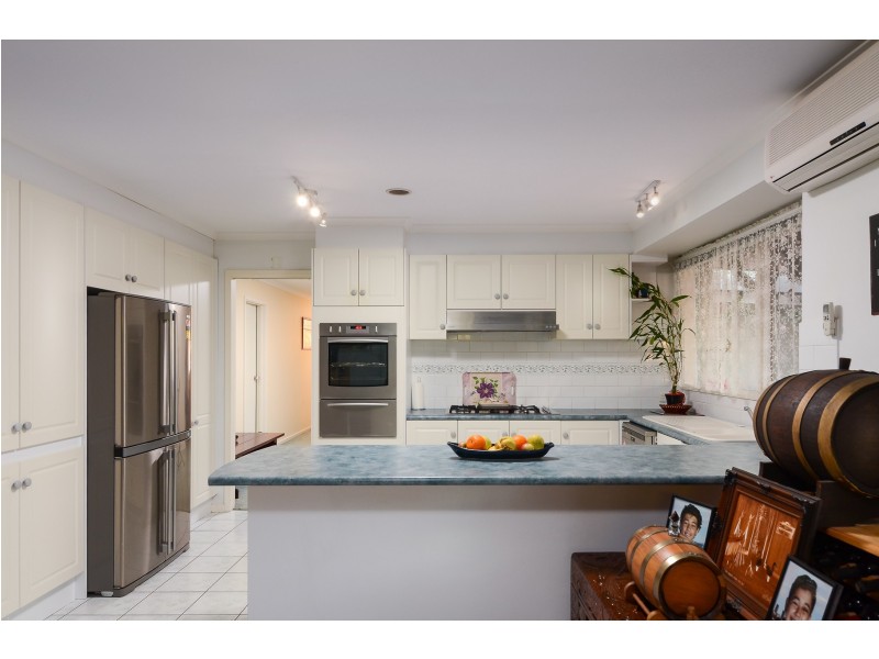 2 Tangerine Drive, Narre Warren South VIC 3805