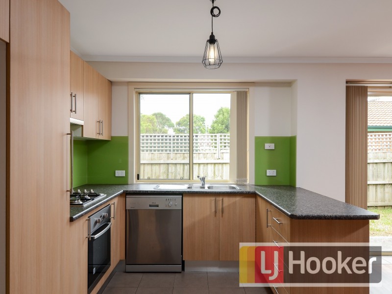 5A Hoddle Court, Cranbourne VIC 3977