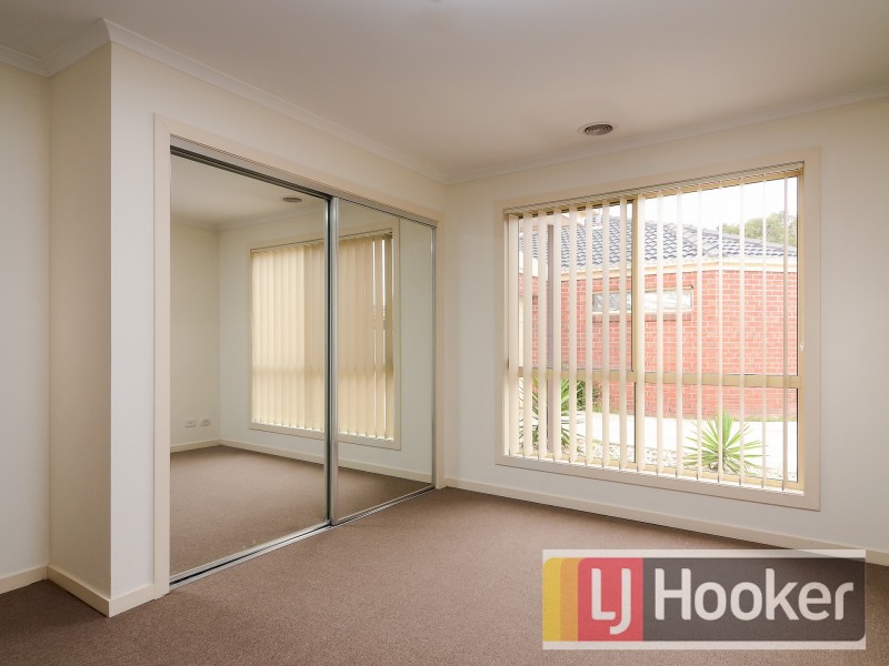 5A Hoddle Court, Cranbourne VIC 3977
