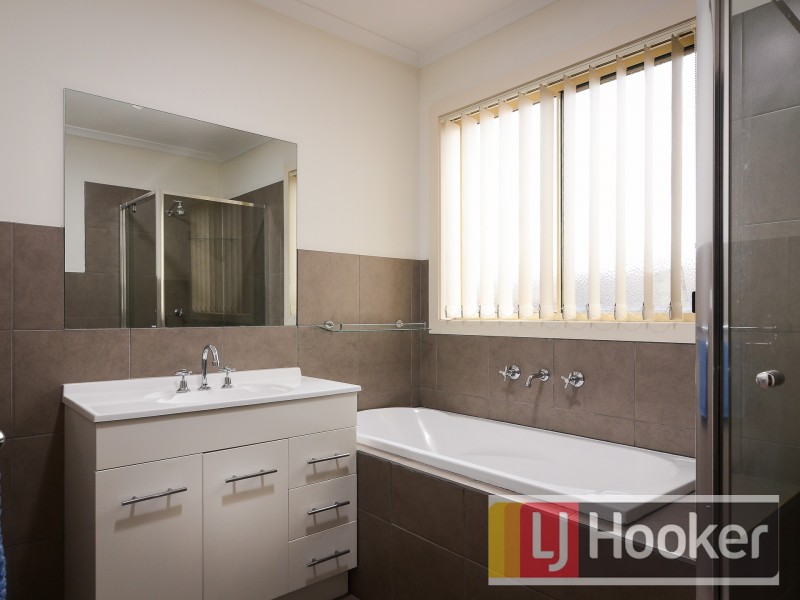 5A Hoddle Court, Cranbourne VIC 3977