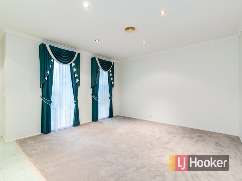 81 Harold Keys Drive, Narre Warren South VIC 3805