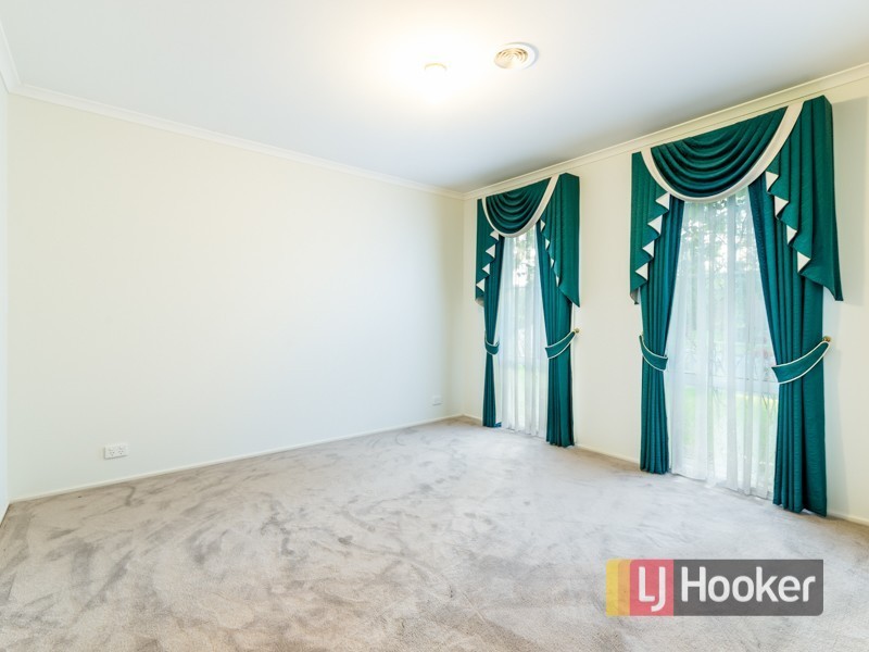 81 Harold Keys Drive, Narre Warren South VIC 3805