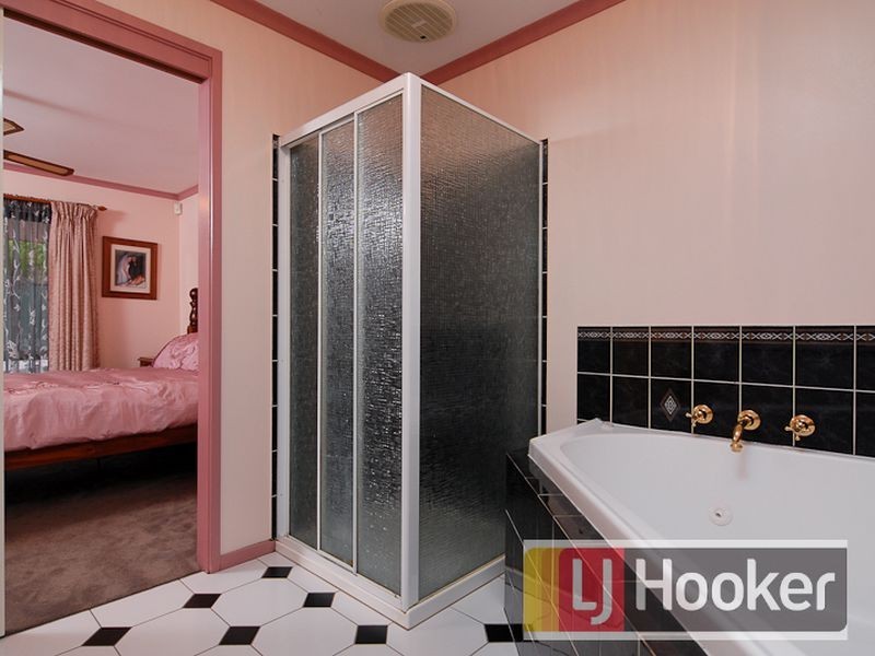 23 Palm Way, Narre Warren South VIC 3805