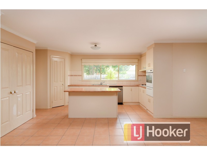 5 Mica Court, Narre Warren VIC 3805