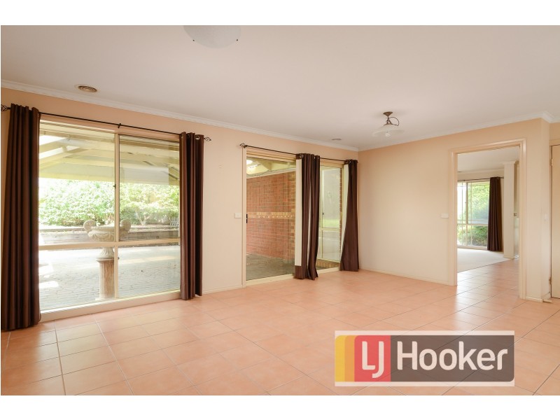 5 Mica Court, Narre Warren VIC 3805