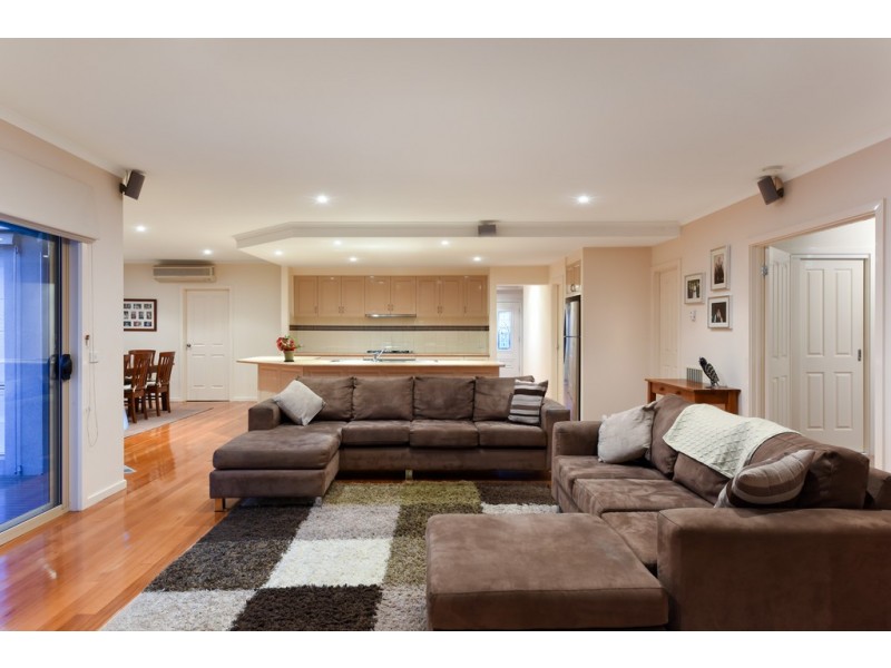 4 Ellesse Way, Berwick VIC 3806