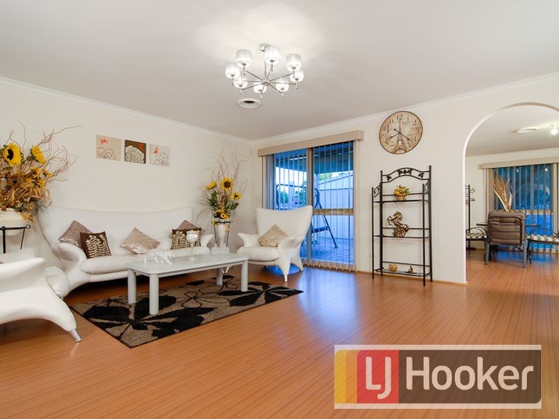 86 Robjant Street, Hampton Park VIC 3976