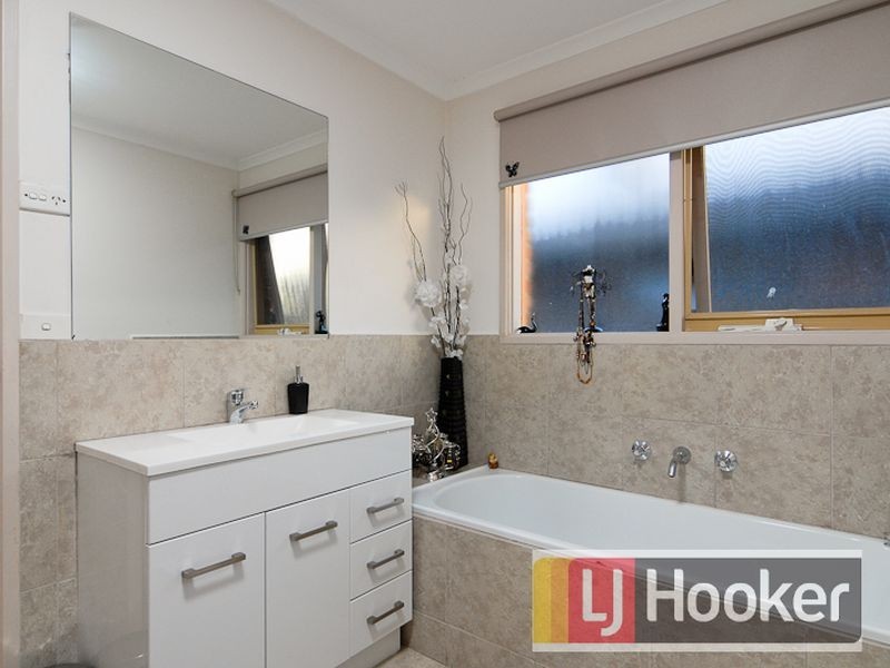 86 Robjant Street, Hampton Park VIC 3976
