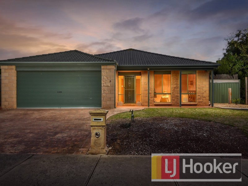 5 Colwyn Drive, Narre Warren South VIC 3805