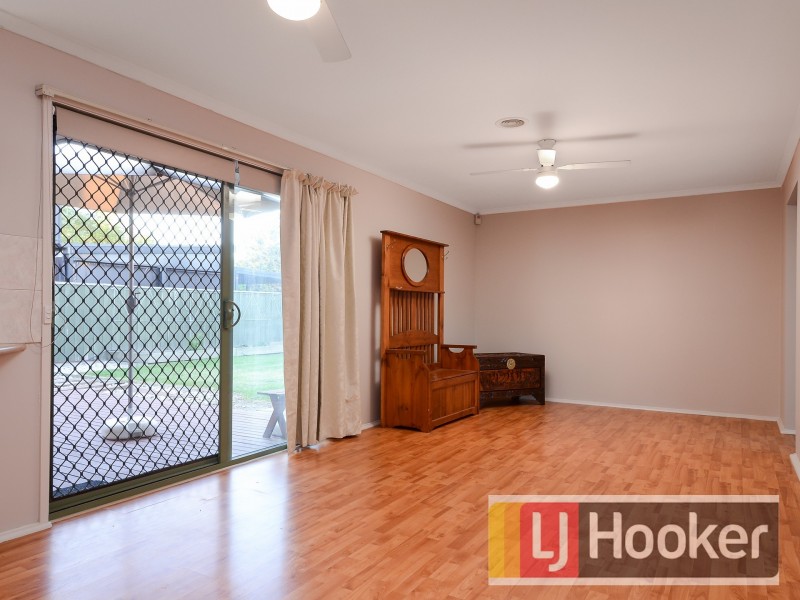 6 Kingston Avenue, Narre Warren South VIC 3805
