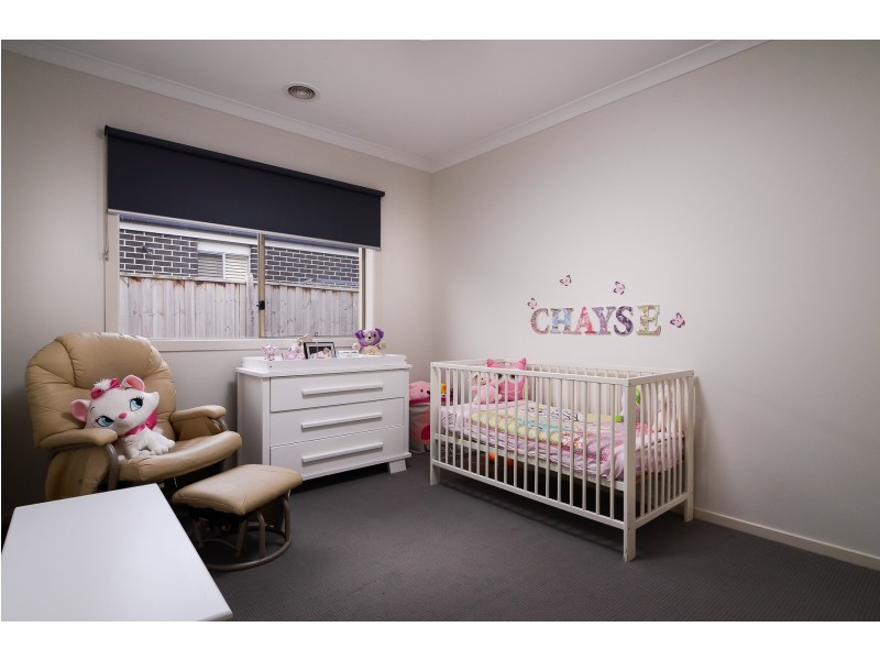 16 Beechtree Way, Cranbourne North VIC 3977