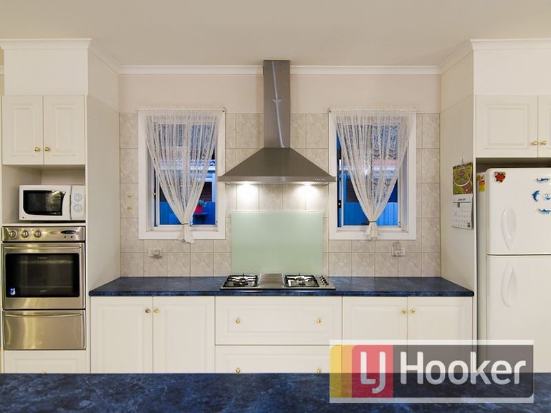 112 Hinrichsen Drive, Hallam VIC 3803