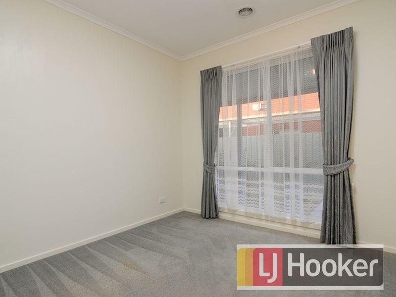 112 Hinrichsen Drive, Hallam VIC 3803