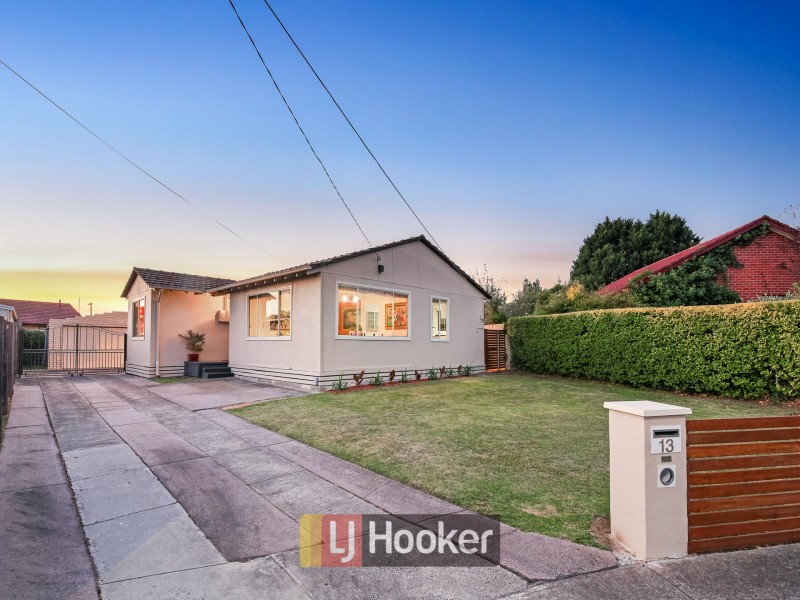 13 Pyrus Court, Doveton VIC 3177