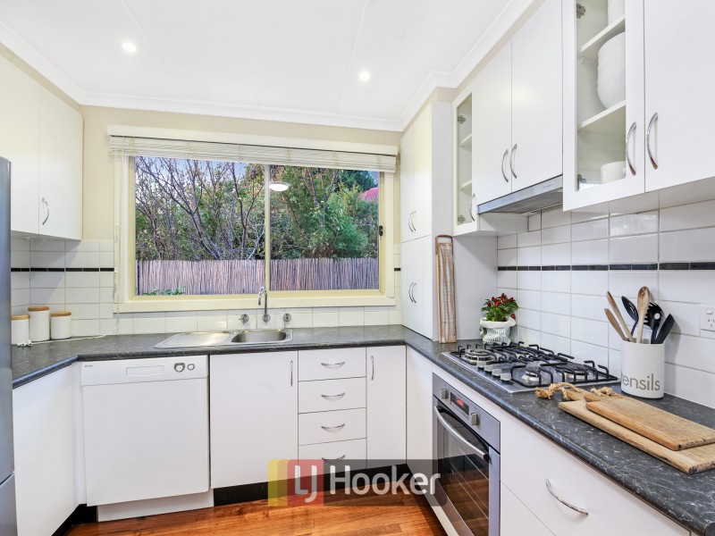 13 Pyrus Court, Doveton VIC 3177