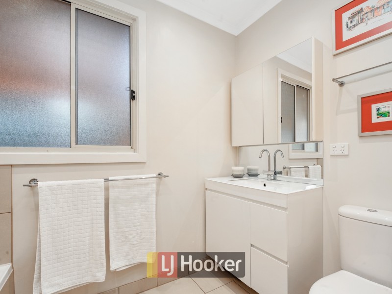 13 Pyrus Court, Doveton VIC 3177