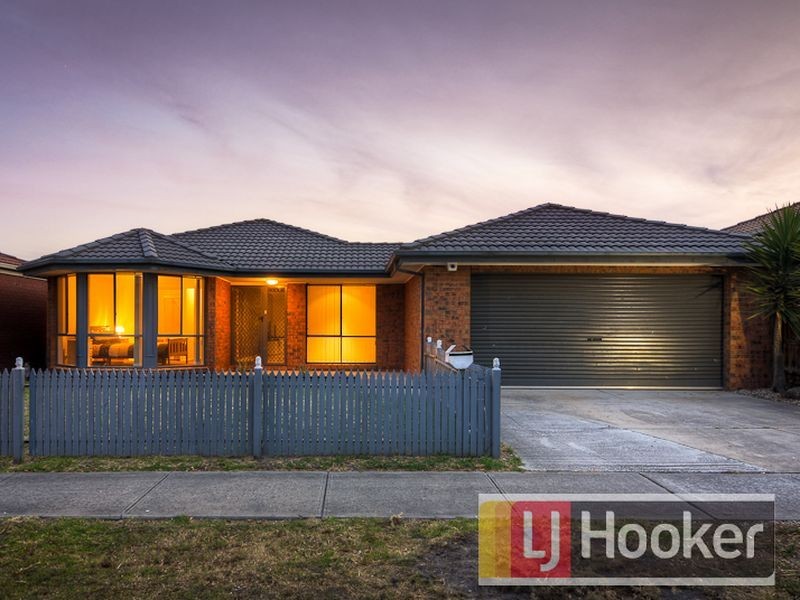25 Karoonda Way, Hampton Park VIC 3976