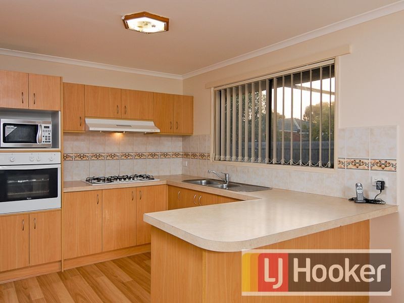 25 Karoonda Way, Hampton Park VIC 3976