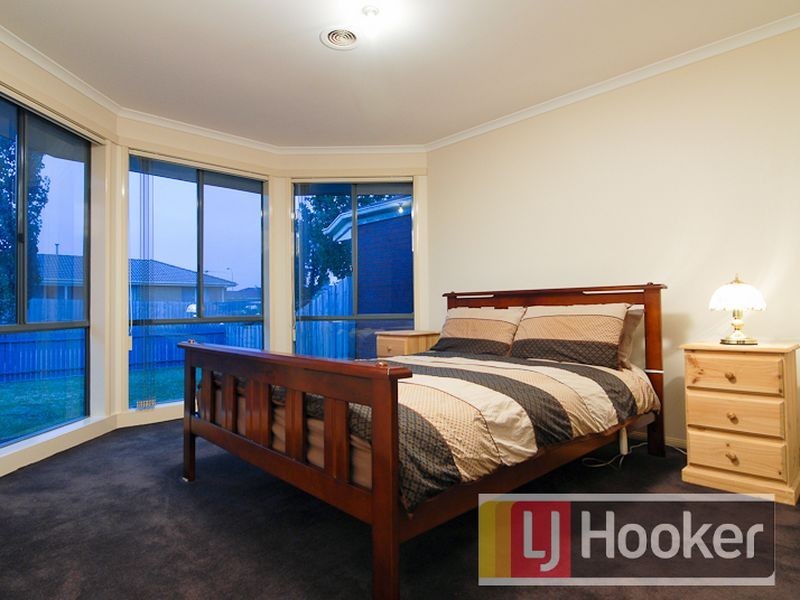 25 Karoonda Way, Hampton Park VIC 3976