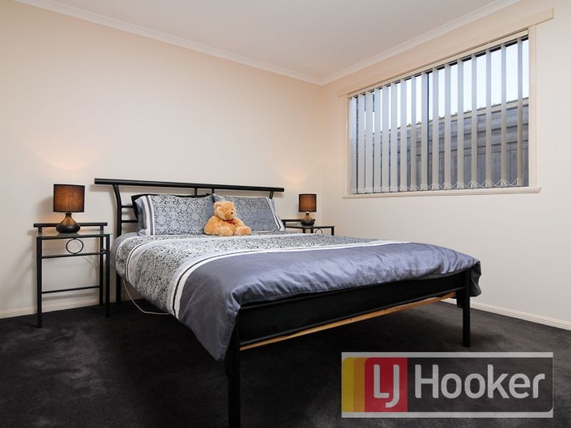 25 Karoonda Way, Hampton Park VIC 3976