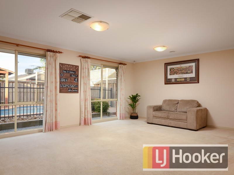 18 Jamieson Way, Berwick VIC 3806