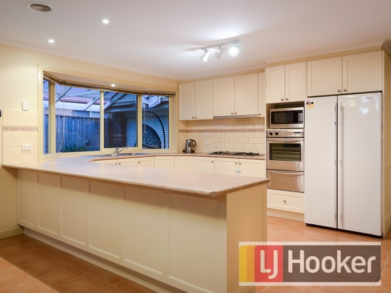 18 Jamieson Way, Berwick VIC 3806