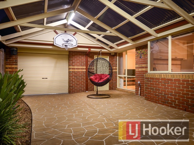18 Jamieson Way, Berwick VIC 3806
