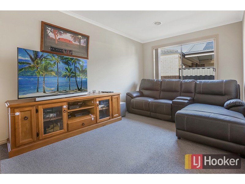 50 Lucerne Crescent, Pakenham VIC 3810