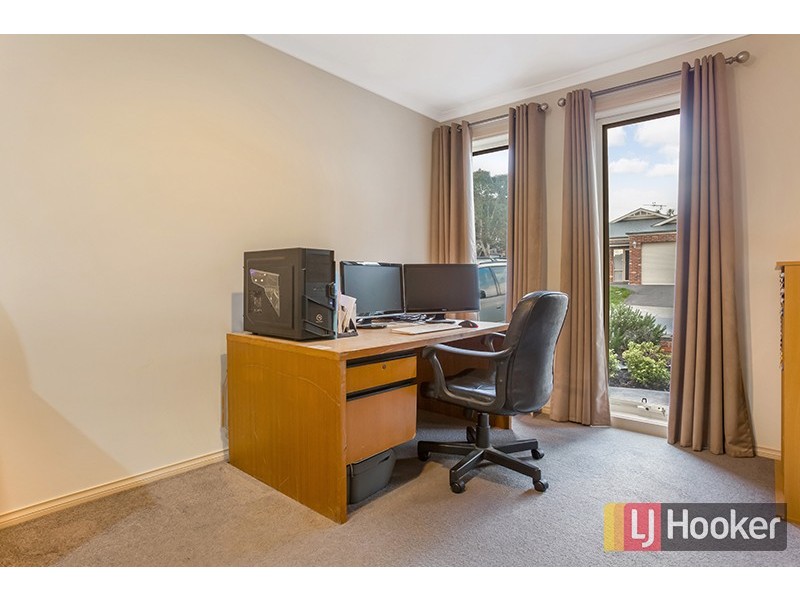 50 Lucerne Crescent, Pakenham VIC 3810