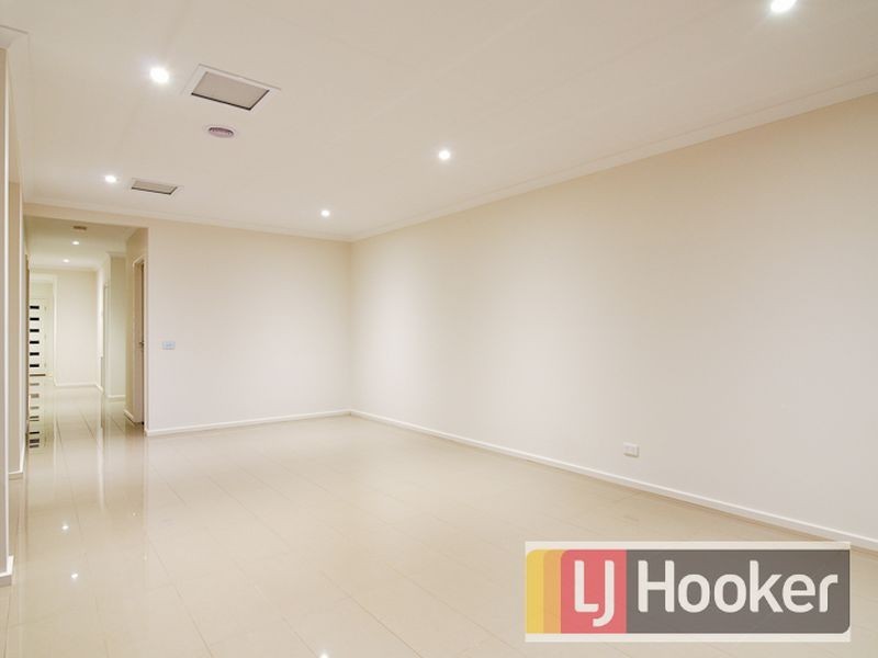 25 Royal St George Chase Settlers Run, Cranbourne VIC 3977